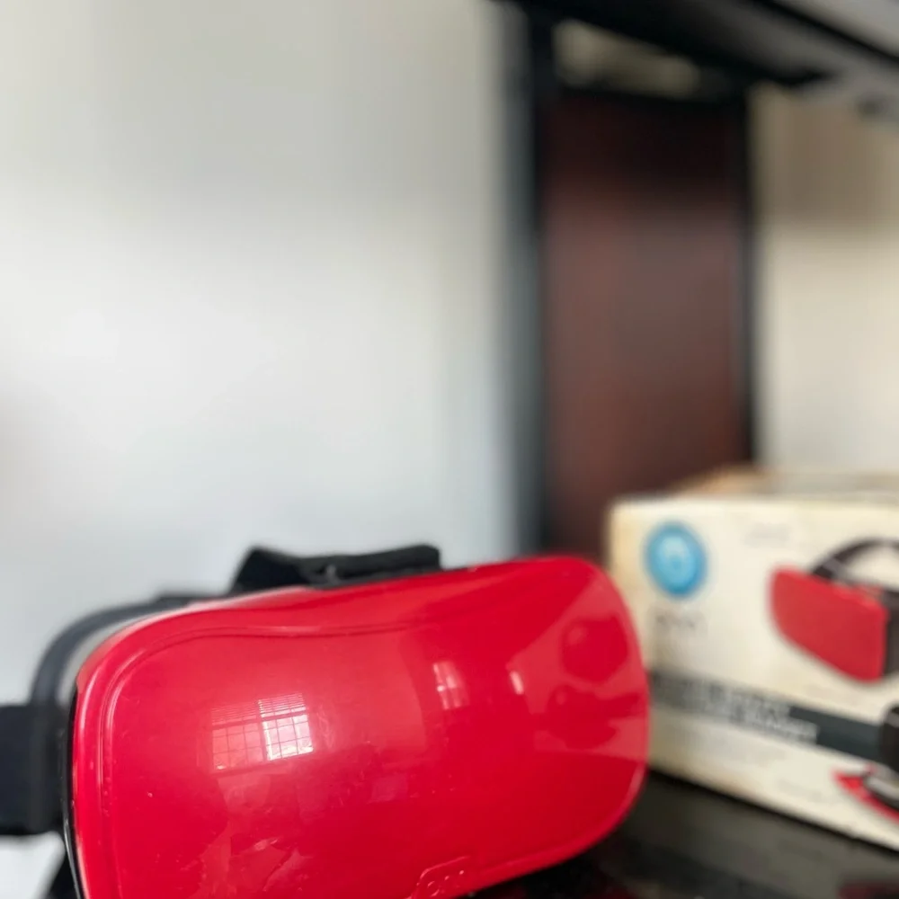onn Red VR Headset with Adjustable Strap - Mobile VR Viewer